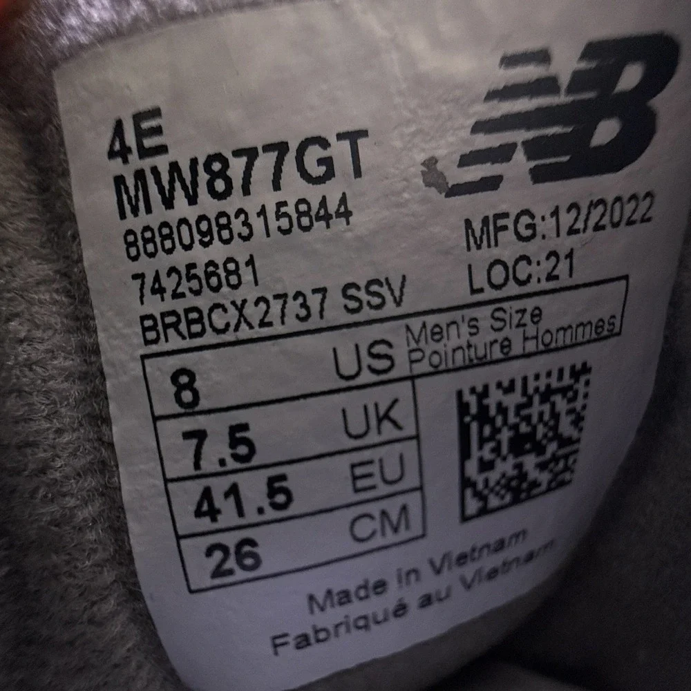 New Balance 877v1 Walking Shoes‎ Mens 8 Extra Wide 4E Grey Suede Green Logo